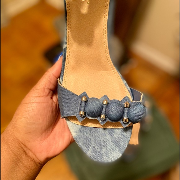NWOT Denim wedge heels with beads - Picture 10 of 11
